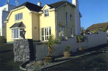 Claremount House B&B, 
Salthill, 
Co. Galway,
Irlanda.