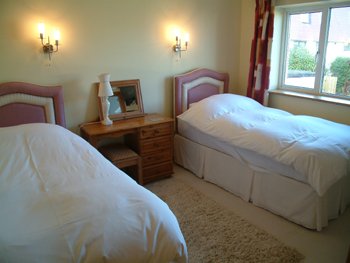 Claremount House B&B, 
Salthill, 
Co. Galway,
Irlanda.