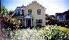 Clydagh B&B, 
Knocknacarra Road, 
Salthill, 
Co. Galway,
Irlanda