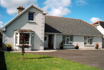 Knockbrack B&B, 
Oakpark Road, 
Tralee, 
Co. Kerry,
Ireland